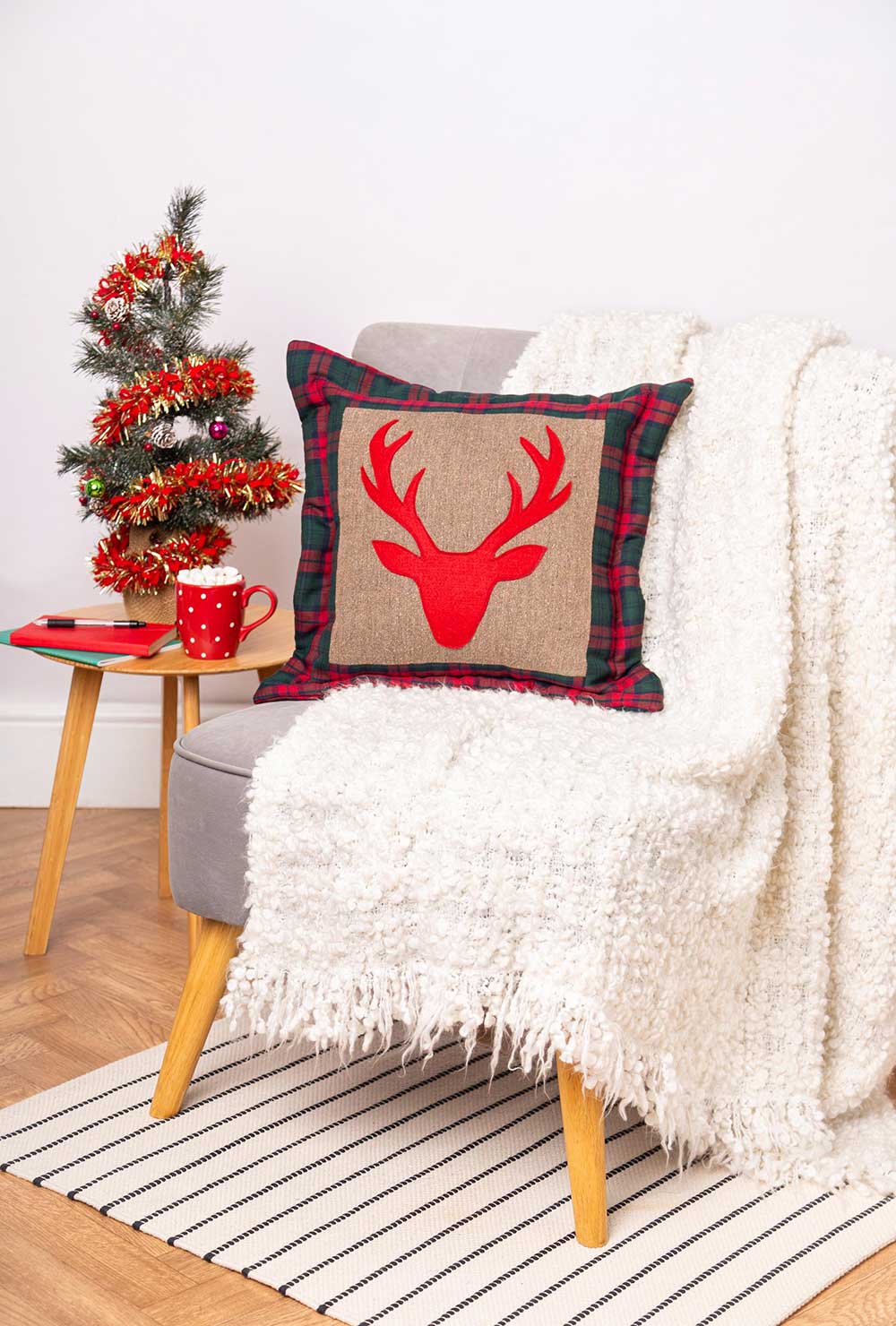 Love Sewing Magazine #153