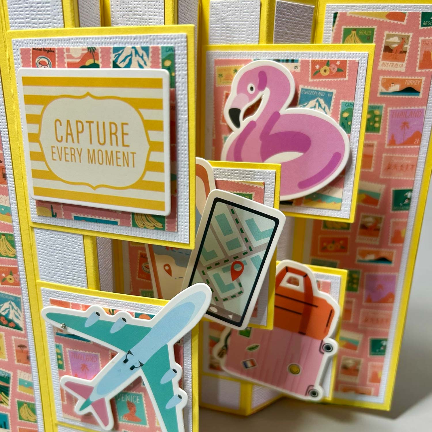 Made to Surprise 8'' x 8'' Project Pack Making Memories | Circular Waterfold