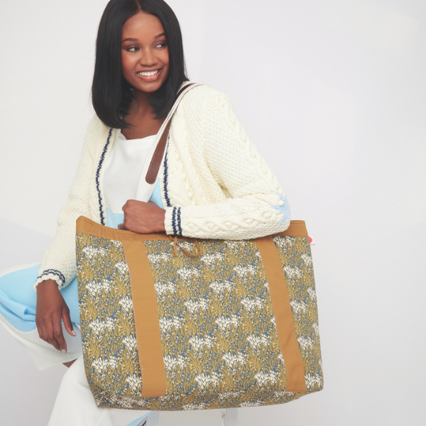 Love Sewing Magazine #143