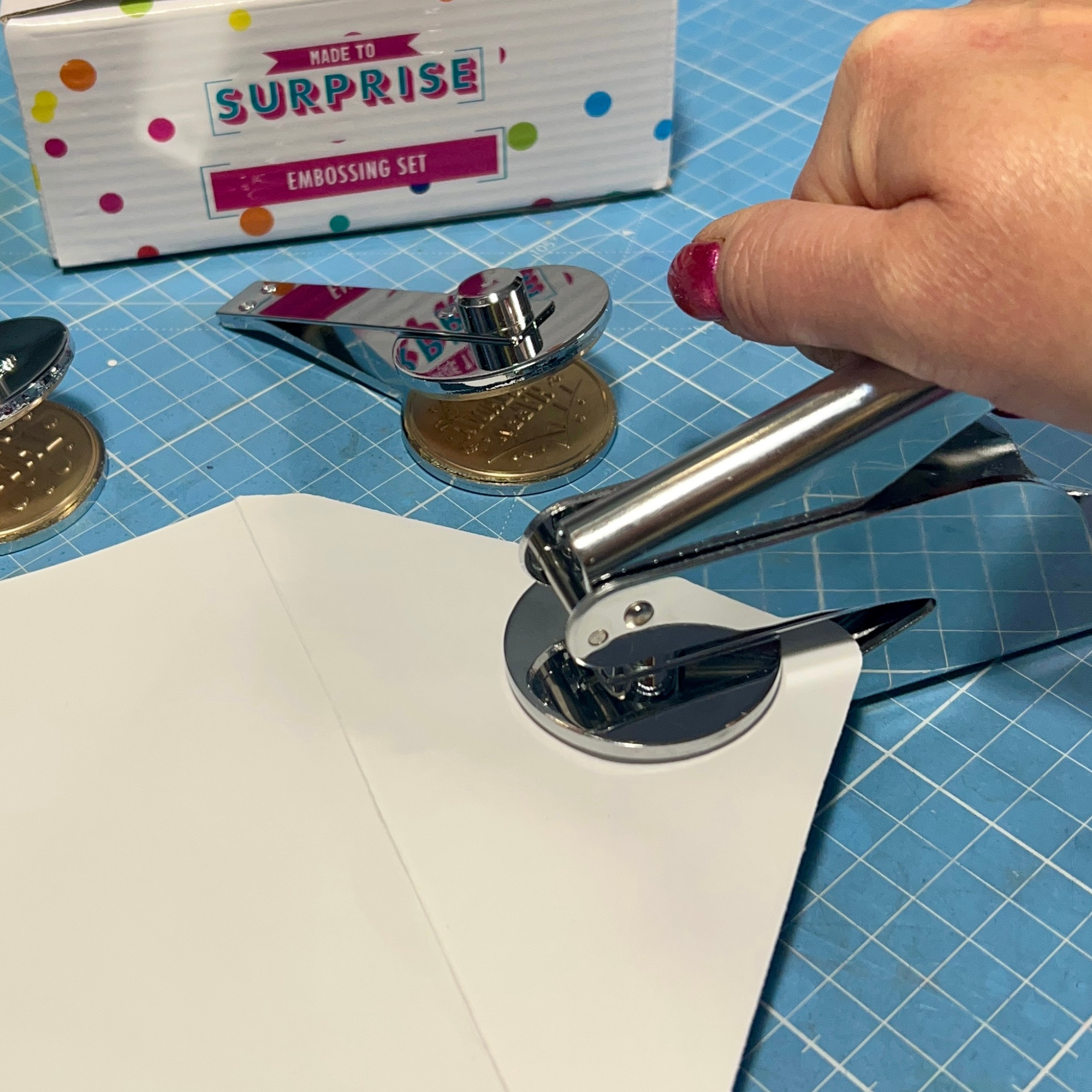 Made To Surprise Embossing Set