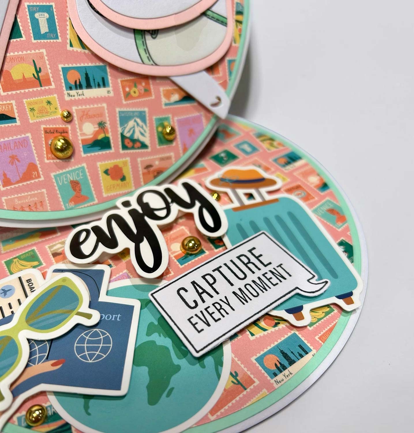 Made to Surprise 8'' x 8'' Project Pack Making Memories | Circular Waterfold