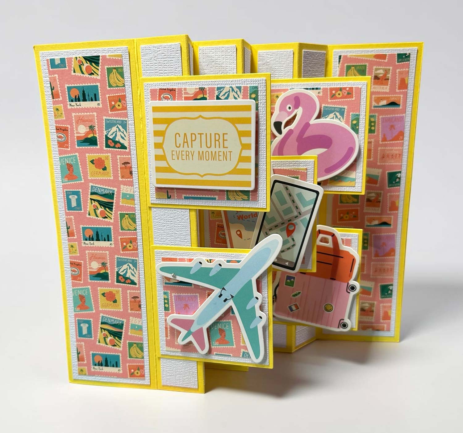 Made to Surprise 8'' x 8'' Project Pack Making Memories | Circular Waterfold