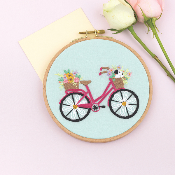 Love Sewing Magazine #143