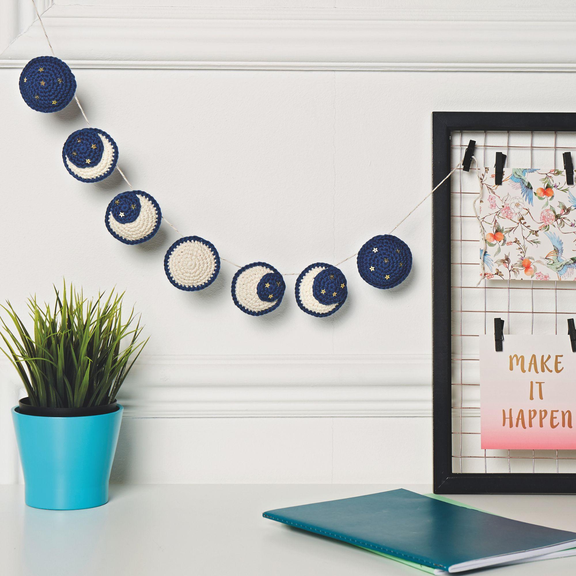 Taylor Swift: Crochet Through The Eras Book