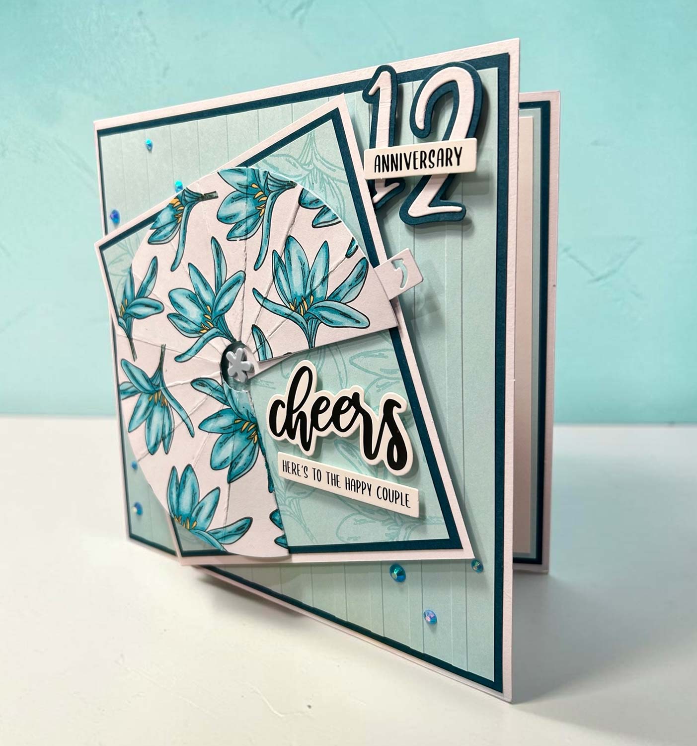 Made to Surprise 8'' x 8'' Project Pack Making Memories | Circular Waterfold